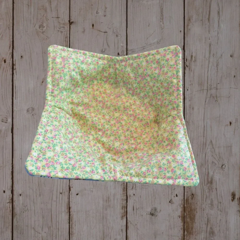 Microwave Bowl Cozy, Reversible Dogs and Yellow Floral Soup Bowl Cozy